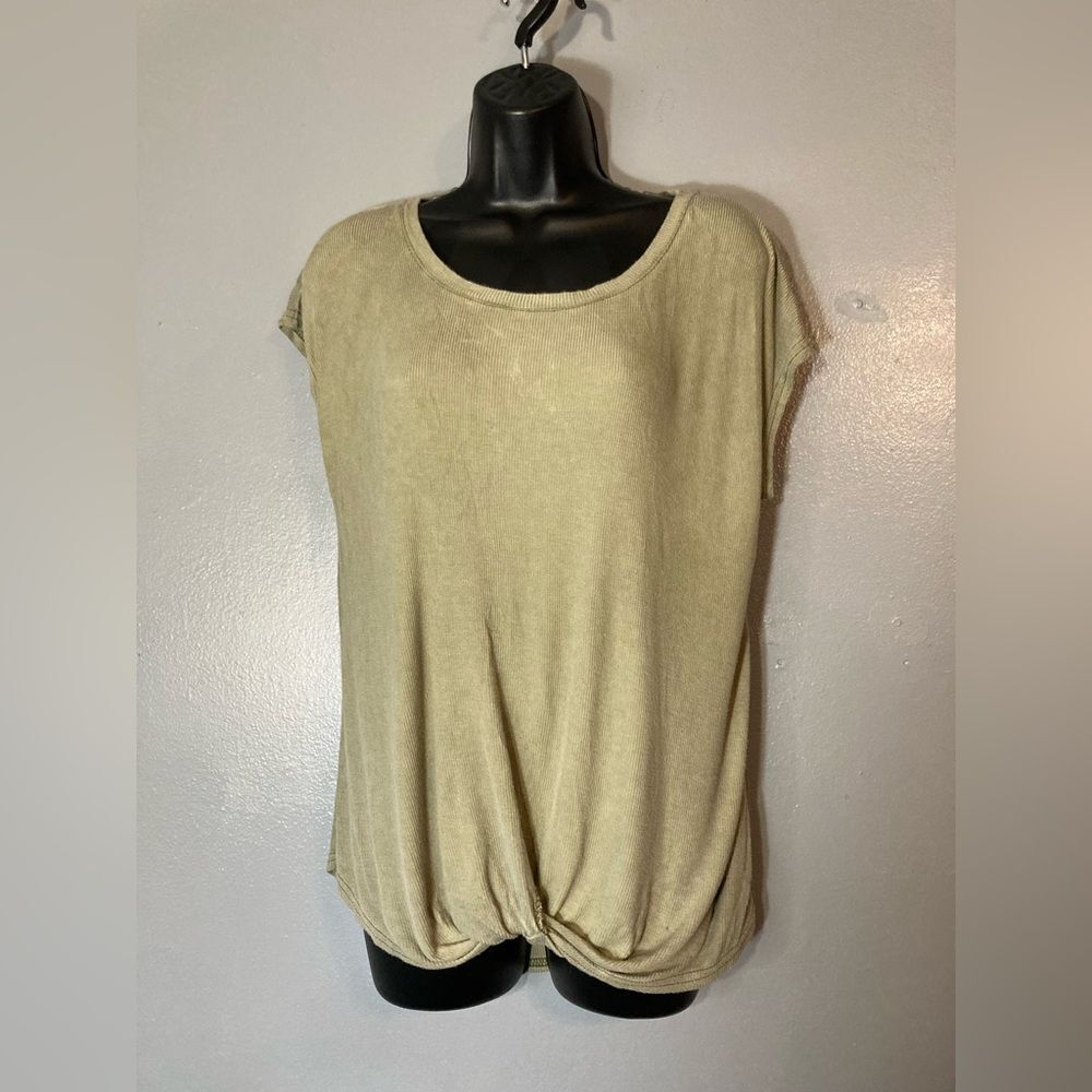 Jane & Delancey olive green ribbed front knot T-shirt
